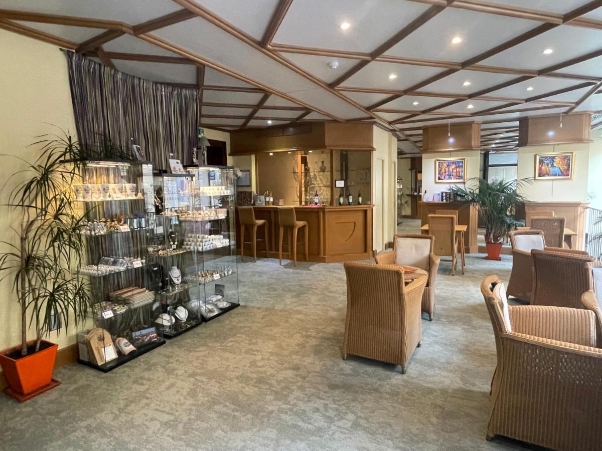 Hotel Au Logis Des Remparts Saint-Émilion Екстериор снимка