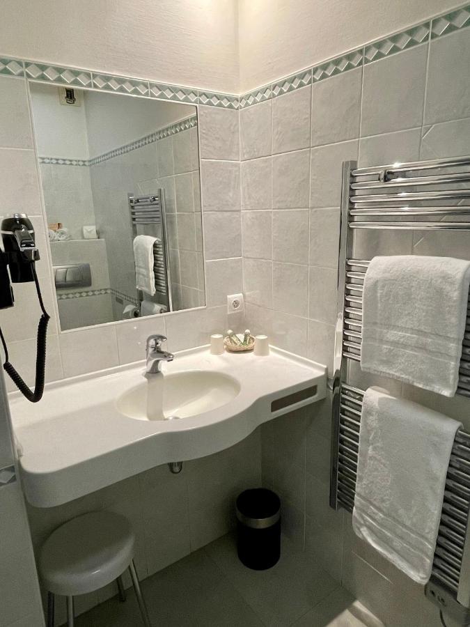 Hotel Au Logis Des Remparts Saint-Émilion Екстериор снимка