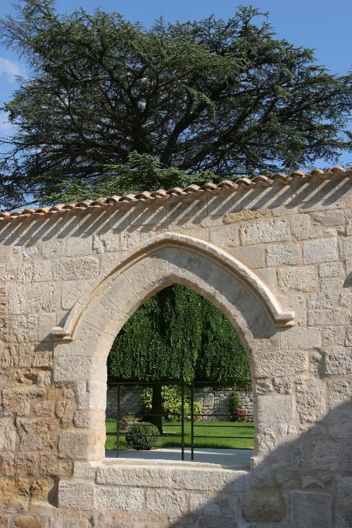 Hotel Au Logis Des Remparts Saint-Émilion Екстериор снимка