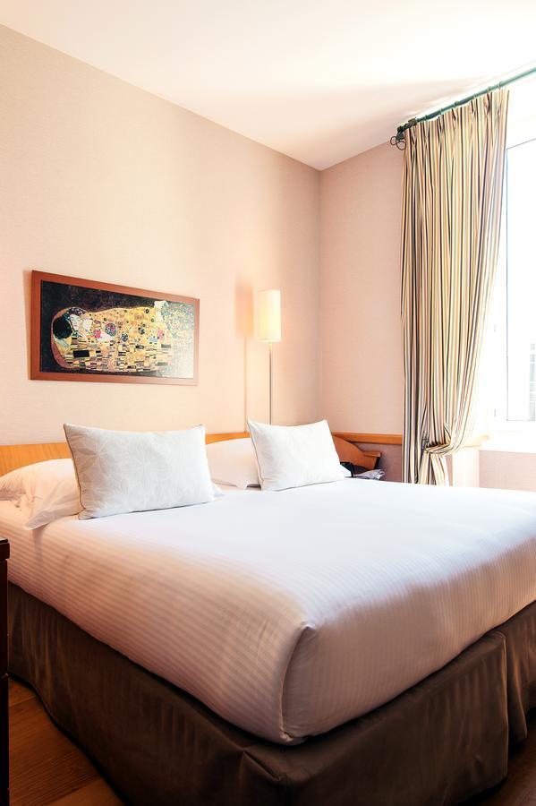Hotel Au Logis Des Remparts Saint-Émilion Екстериор снимка